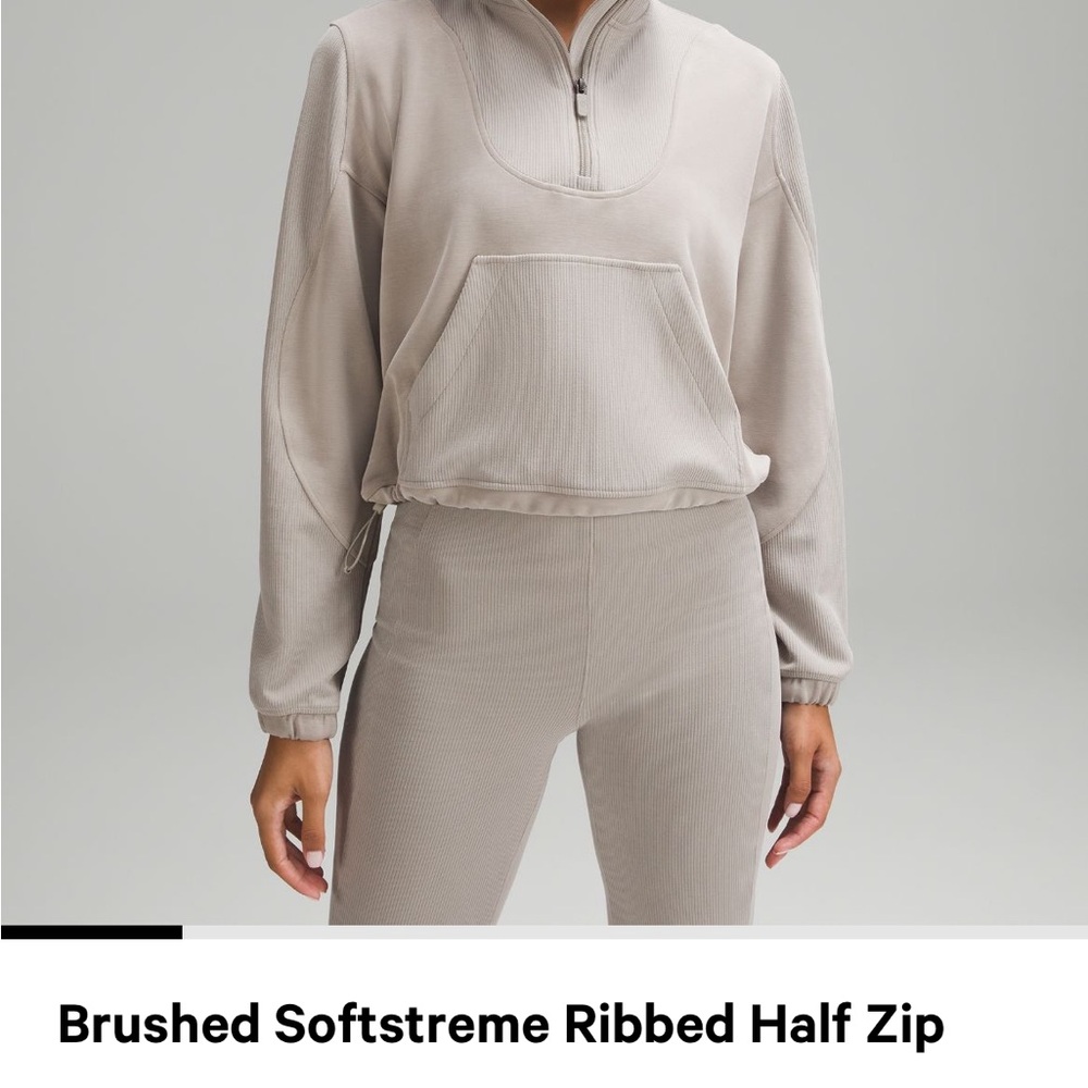 Like New ribbed softstreme half zip